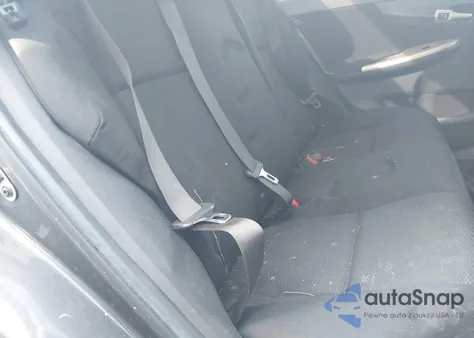 2011 Toyota Corolla S z USA, uszkodzony, nr VIN 2T1BU4EE7BC621480